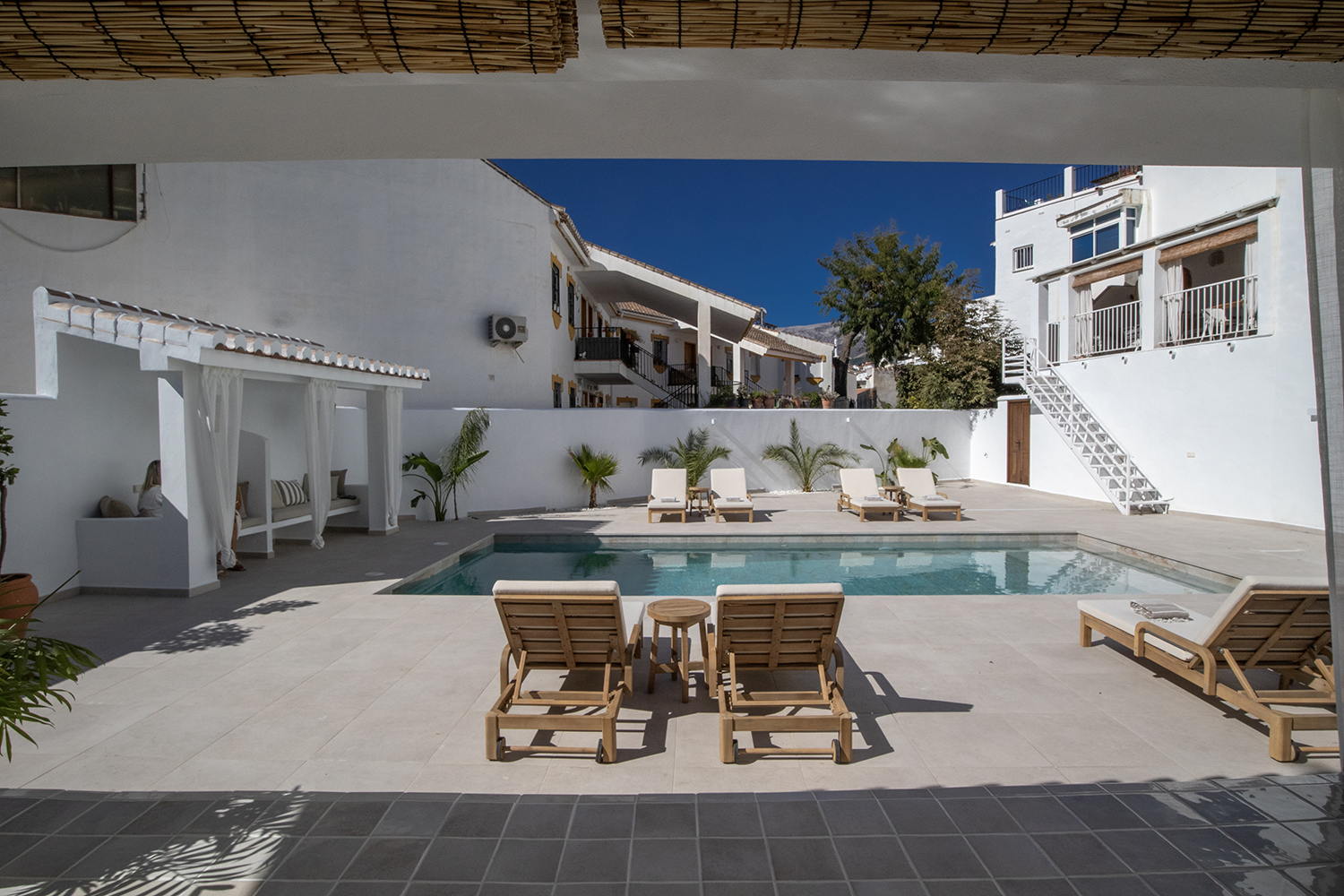 Pool view 02